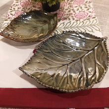 Load image into Gallery viewer, Set of 2 Leaf Platters (Small & Large)