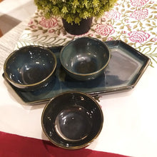 Load image into Gallery viewer, Platter/Tray with 3 Bowls (Blue/Green)
