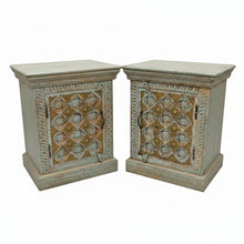 Load image into Gallery viewer, Vintage Wooden Side Table (set of 2)