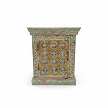 Load image into Gallery viewer, Vintage Wooden Side Table (set of 2)