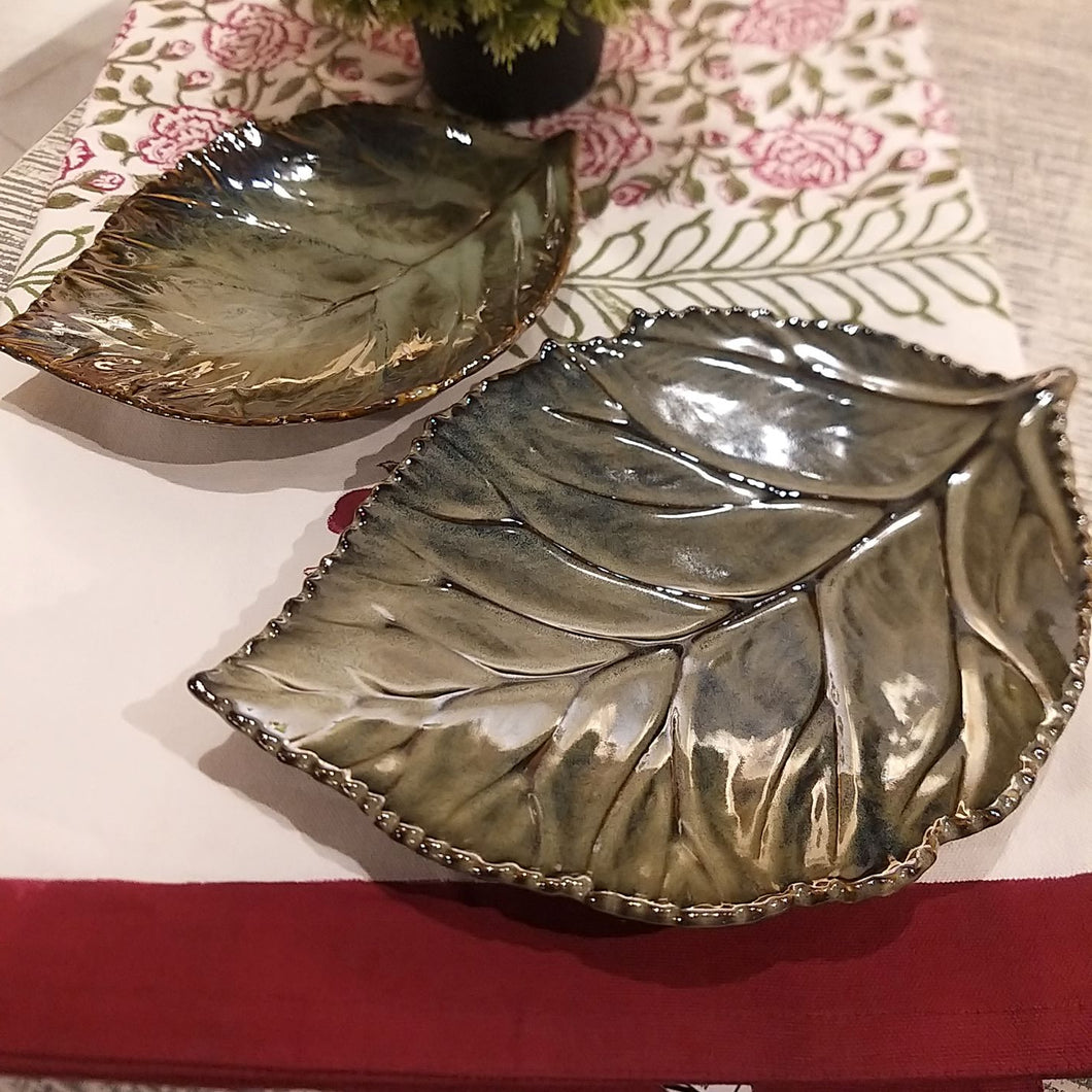 Set of 2 Leaf Platters (Small & Large)
